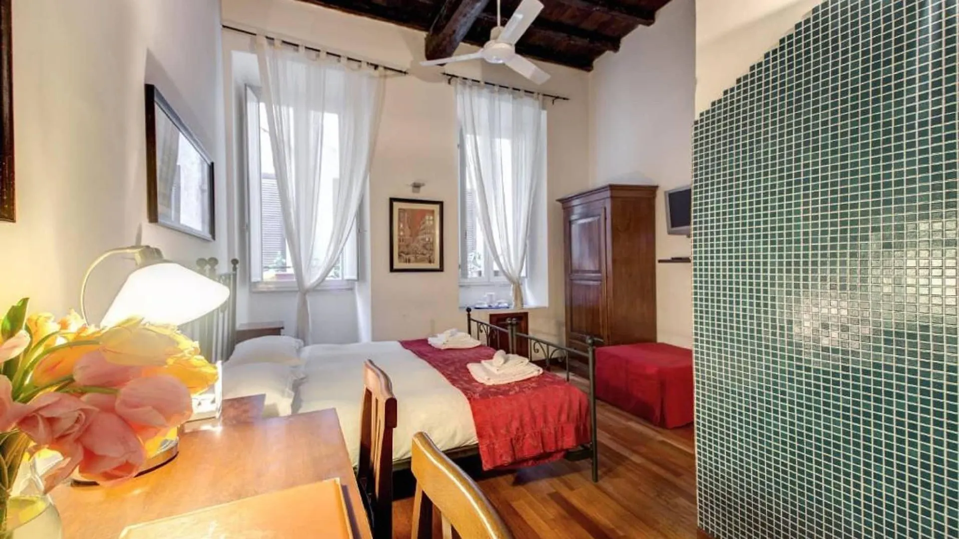 Konukevi Nova Domizia Otel Roma