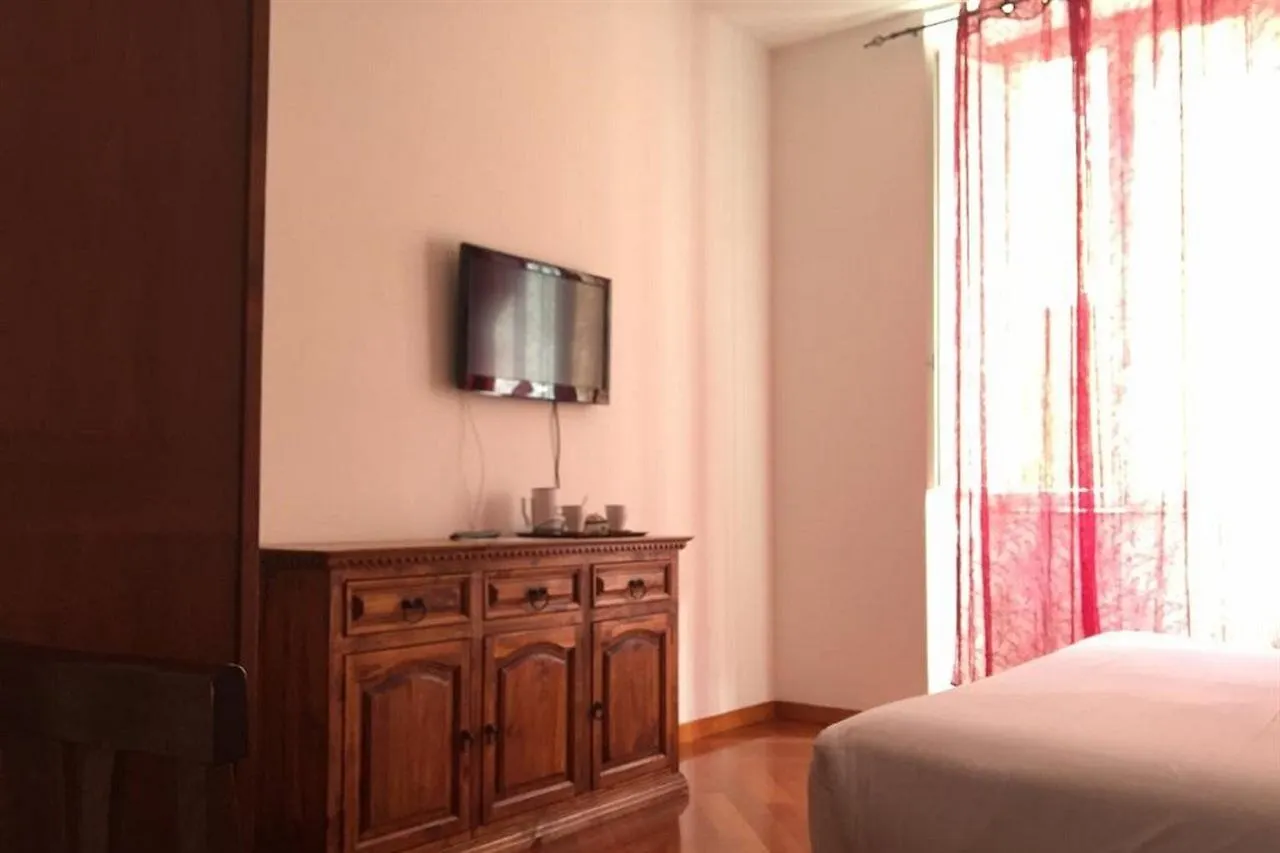 Nova Domizia Otel Roma İtalya